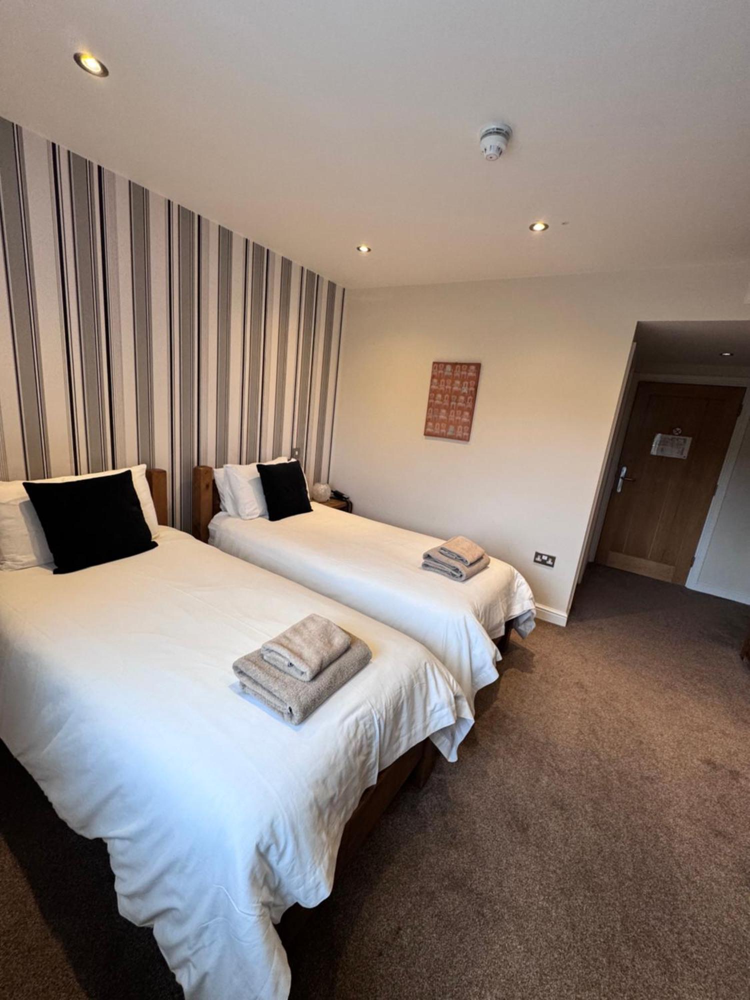 The White Hart Inn Alfreton Buitenkant foto