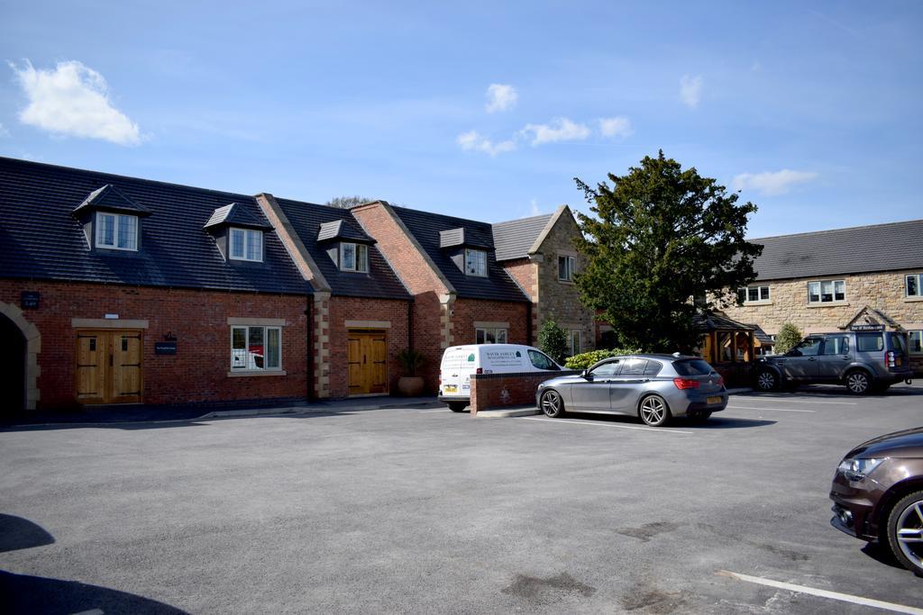 The White Hart Inn Alfreton Buitenkant foto